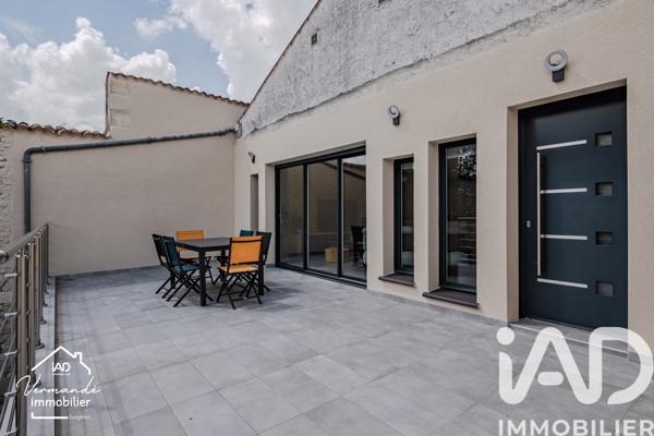 Maison à vendre 10 pièces 430 m² Saint-Jean-d'Angély