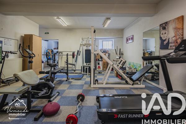 Maison à vendre 10 pièces 430 m² Saint-Jean-d'Angély