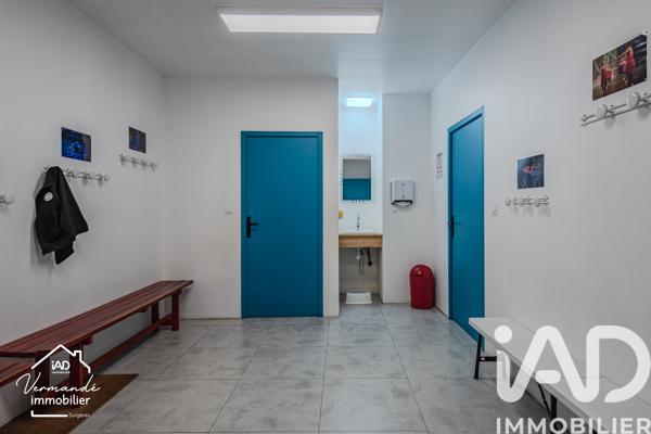 Maison à vendre 10 pièces 430 m² Saint-Jean-d'Angély