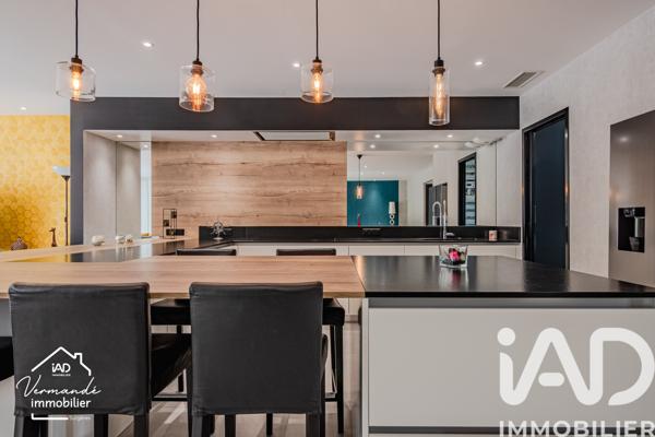 Maison à vendre 10 pièces 430 m² Saint-Jean-d'Angély