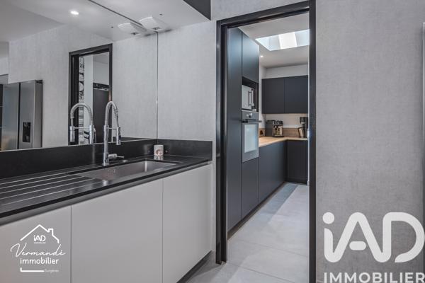 Maison à vendre 10 pièces 430 m² Saint-Jean-d'Angély