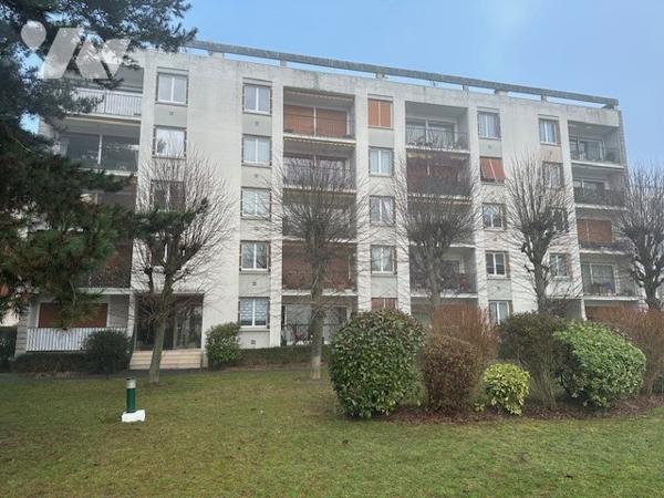Appartement à Vendre à Montmorency (95160) en Val-d'Oise (95), 3 pièces avec balcon,