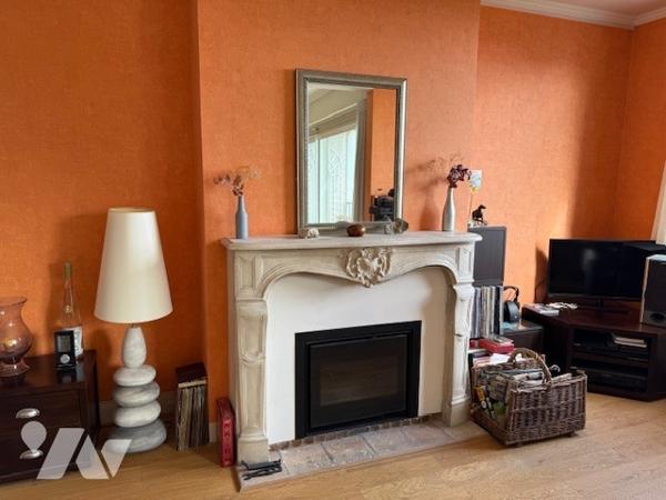 Appartement à Vendre à Montmorency (95160) en Val-d'Oise (95), 3 pièces avec balcon,