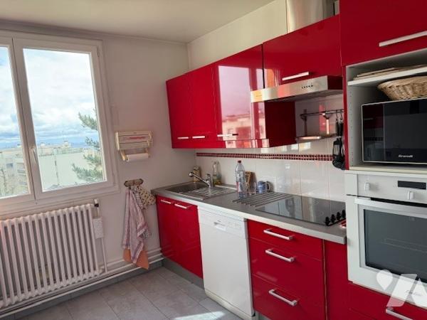 Appartement à Vendre à Montmorency (95160) en Val-d'Oise (95), 3 pièces avec balcon,