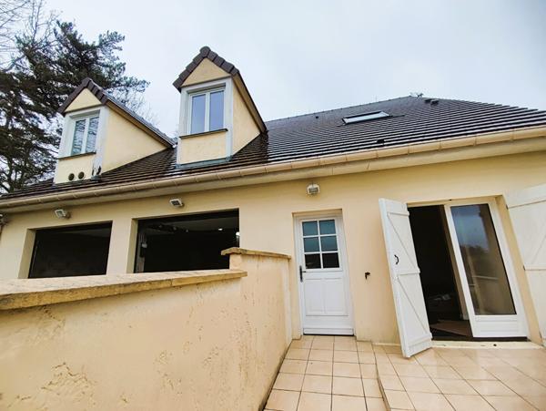 Location local commercial Guerville - 117 m² - 1 140 €/mois