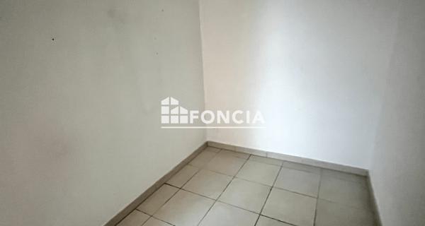 À vendre Appartement 4 pièces 82 m² - La Londe-les-maures 83250