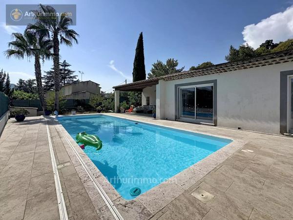 Vente                                                      Villa
                        
                     5 pièces                      188 m2                     à Pégomas
