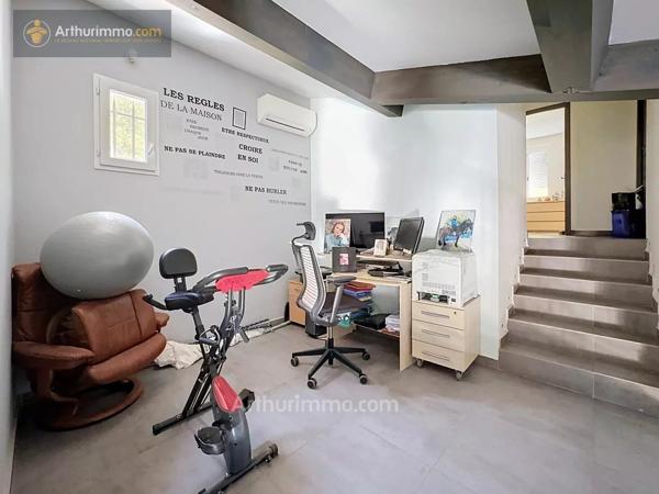 Vente                                                      Villa
                        
                     5 pièces                      188 m2                     à Pégomas