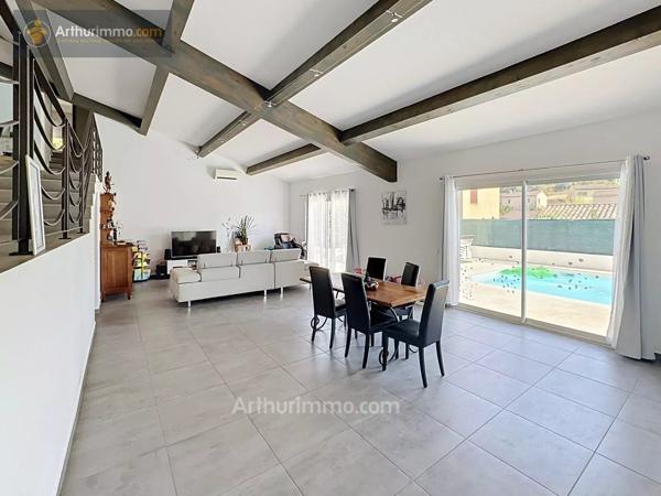 Vente                                                      Villa
                        
                     5 pièces                      188 m2                     à Pégomas