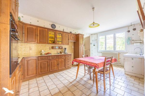 Maison à vendre |                                       Melle |                                        6 pièces  |  134 m²