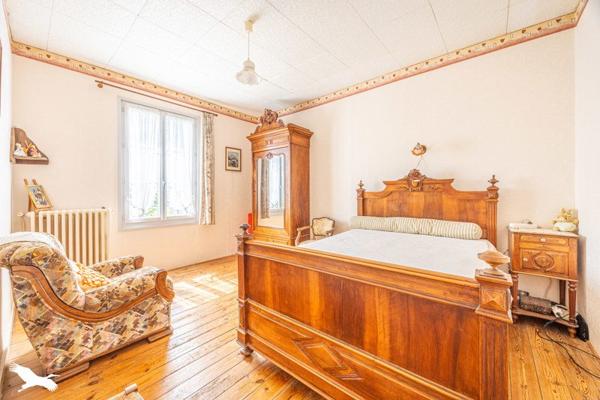 Maison à vendre |                                       Melle |                                        6 pièces  |  134 m²
