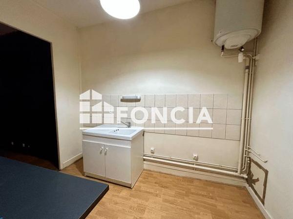 Location Appartement 2 pièces 42.08 m² - 169 RUE CUVIER Lyon 69006