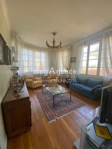 Maison à VIMOUTIERS, 61120 - 5 pièces 180m²