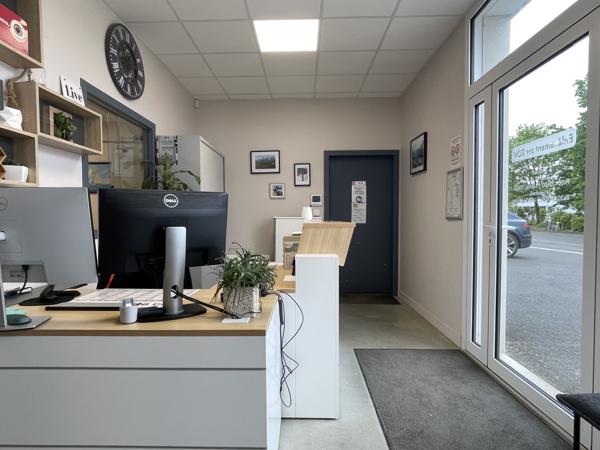 Local D’activité 913m² – Beaucouze