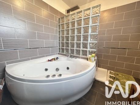 Maison à vendre 7 pièces 190 m² Sanary-sur-Mer