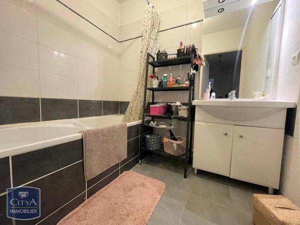 Appartement à louer 2 pièces 51.9m²