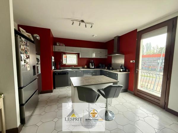 Location                                                      Appartement
                        
                     5 pièces                      158 m2                     à Malemort