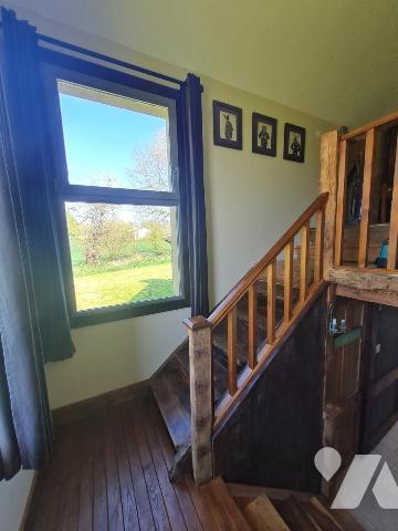 Maison en pierre avec dépendances située à 4 minutes des commodités et services