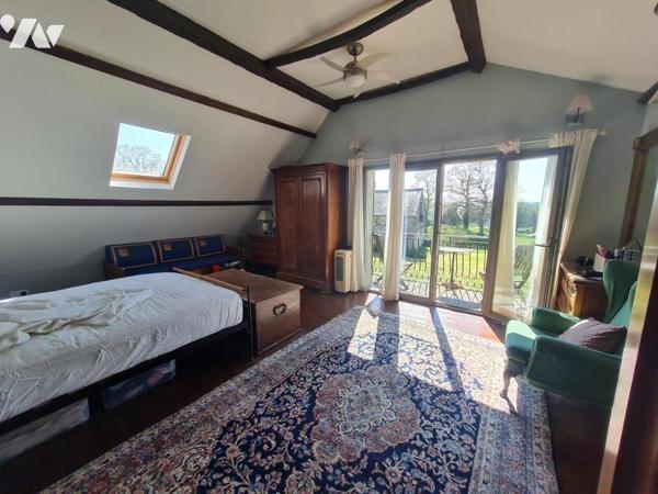 Maison en pierre avec dépendances située à 4 minutes des commodités et services