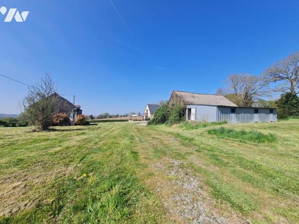 Maison en pierre avec dépendances située à 4 minutes des commodités et services