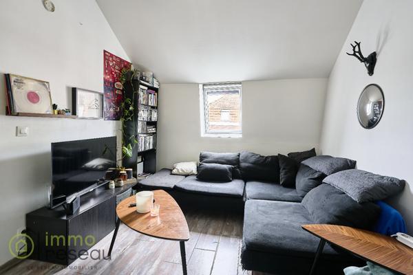 Immeuble à LA CHAPELLE D'ARMENTIERES (59930)