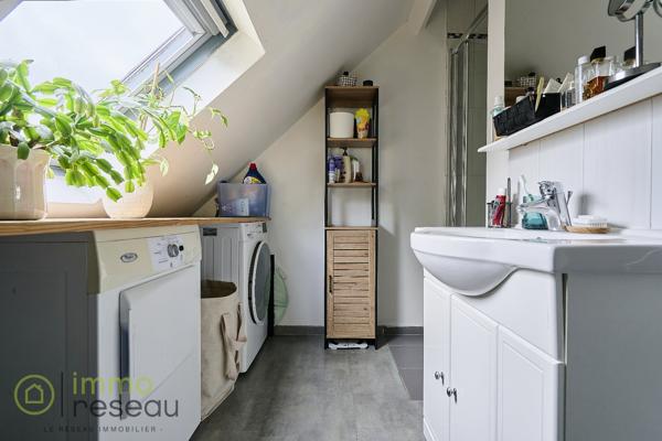 Immeuble à LA CHAPELLE D'ARMENTIERES (59930)