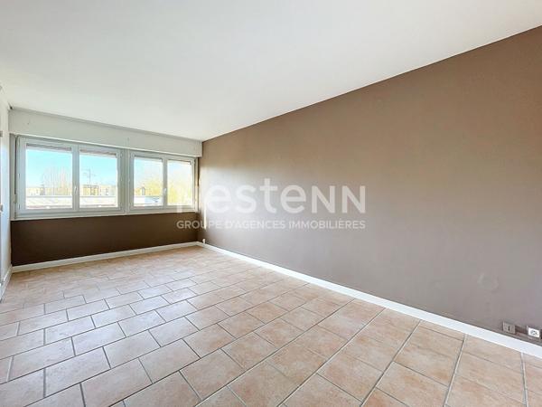 Appartement 4 pièces à vendre - Dernier étage avec vue sur cour à Blois (Cabochon)