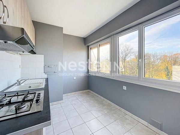 Appartement 4 pièces à vendre - Dernier étage avec vue sur cour à Blois (Cabochon)