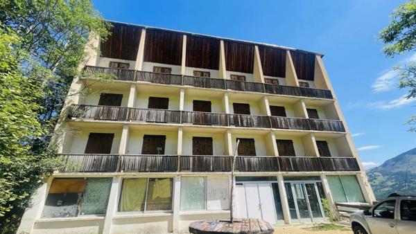 Vente Immeuble 10 pièces 1000 m2 à Enchastrayes