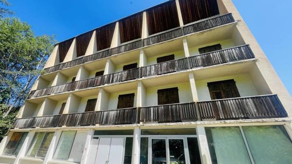 Vente Immeuble 10 pièces 1000 m2 à Enchastrayes