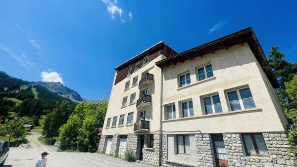 Vente Immeuble 10 pièces 1000 m2 à Enchastrayes