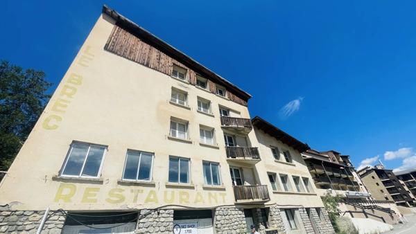 Vente Immeuble 10 pièces 1000 m2 à Enchastrayes