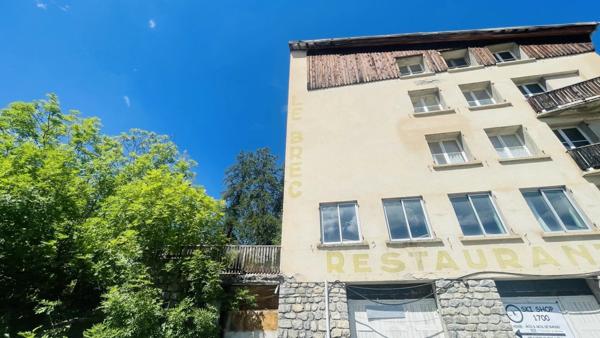 Vente Immeuble 10 pièces 1000 m2 à Enchastrayes