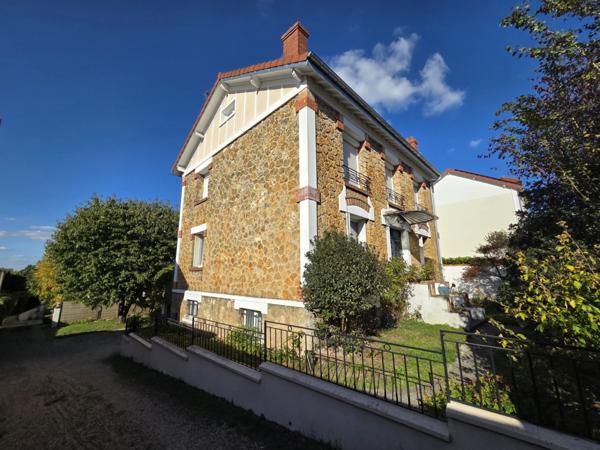 Maison meulière 7 pièces - Montesson Centre