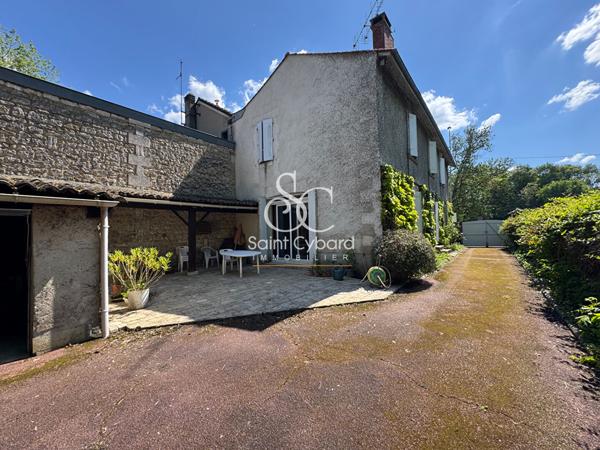 Angoulême St Cybard – Maison de ville – Référence 344