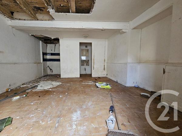 Immeuble à vendre  86 m 2   SAUVETERRE DE BEARN  - 64