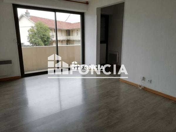 Location Studio 25.29 m² - 62 RUE ANDRE FOURCADE Tarbes 65000