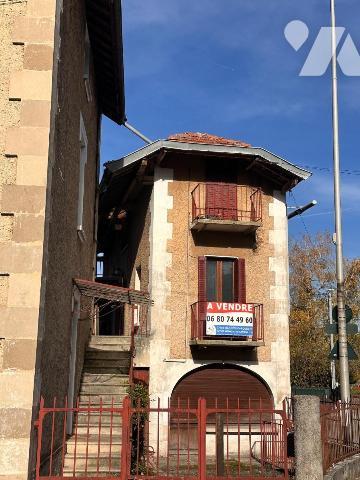 À vendre - Rare ensemble immobilier avec fort potentiel au coeur d'Aix-les-Bains

Idéal pour ...