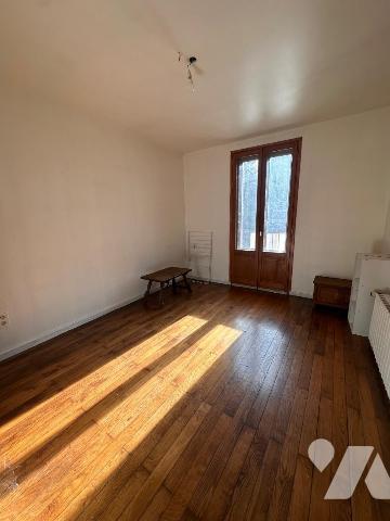 À vendre - Rare ensemble immobilier avec fort potentiel au coeur d'Aix-les-Bains

Idéal pour ...