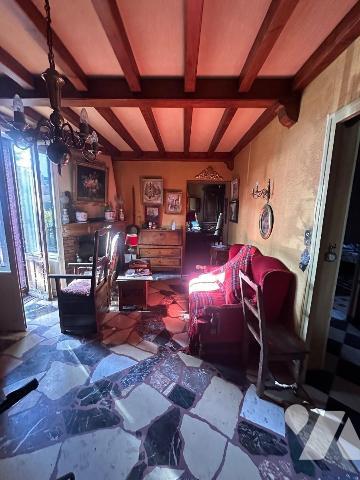 À vendre - Rare ensemble immobilier avec fort potentiel au coeur d'Aix-les-Bains

Idéal pour ...