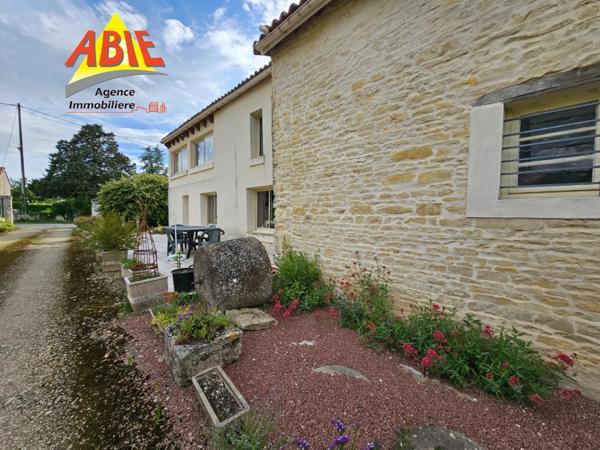 Maison  6 pièce(s)  5 chambre(s)  206 m²