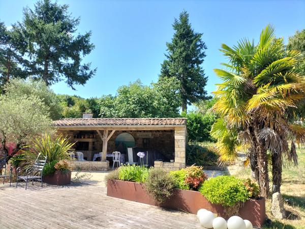 Maison  6 pièce(s)  5 chambre(s)  206 m²