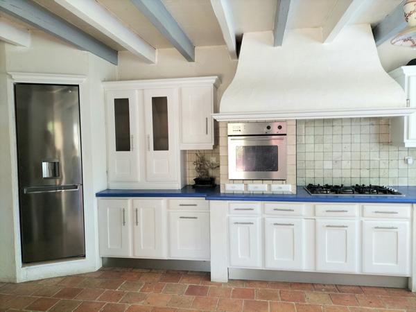 Maison  6 pièce(s)  5 chambre(s)  206 m²