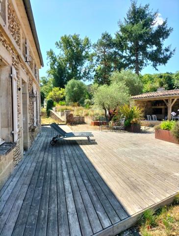 Maison  6 pièce(s)  5 chambre(s)  206 m²