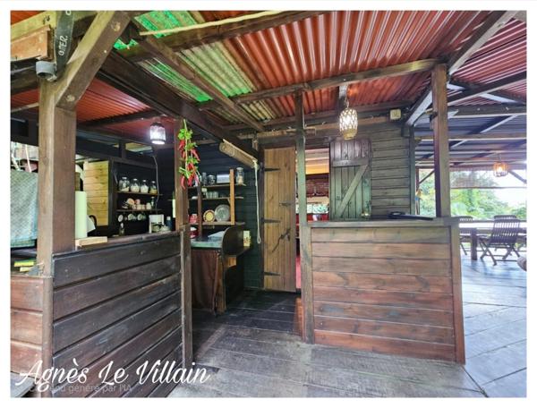 Maison en bois + bungalow autonomes en pleine forêt