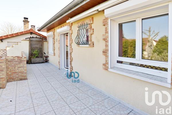 Pavillon 6 pièces de 147 m² à Villecresnes (94440)