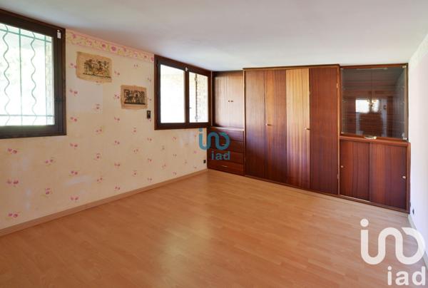 Pavillon 6 pièces de 147 m² à Villecresnes (94440)