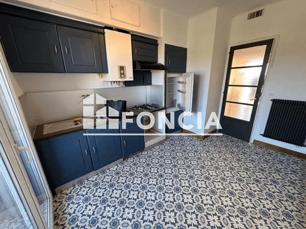 Location Appartement 3 pièces 85 m² - 55 AVENUE JULIEN FABRE Salon De Provence 13300