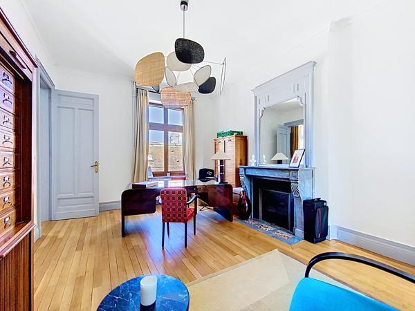Appartement bourgeois de 166m² avec parking et cave ARMENTIERES