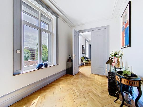 Appartement bourgeois de 166m² avec parking et cave ARMENTIERES